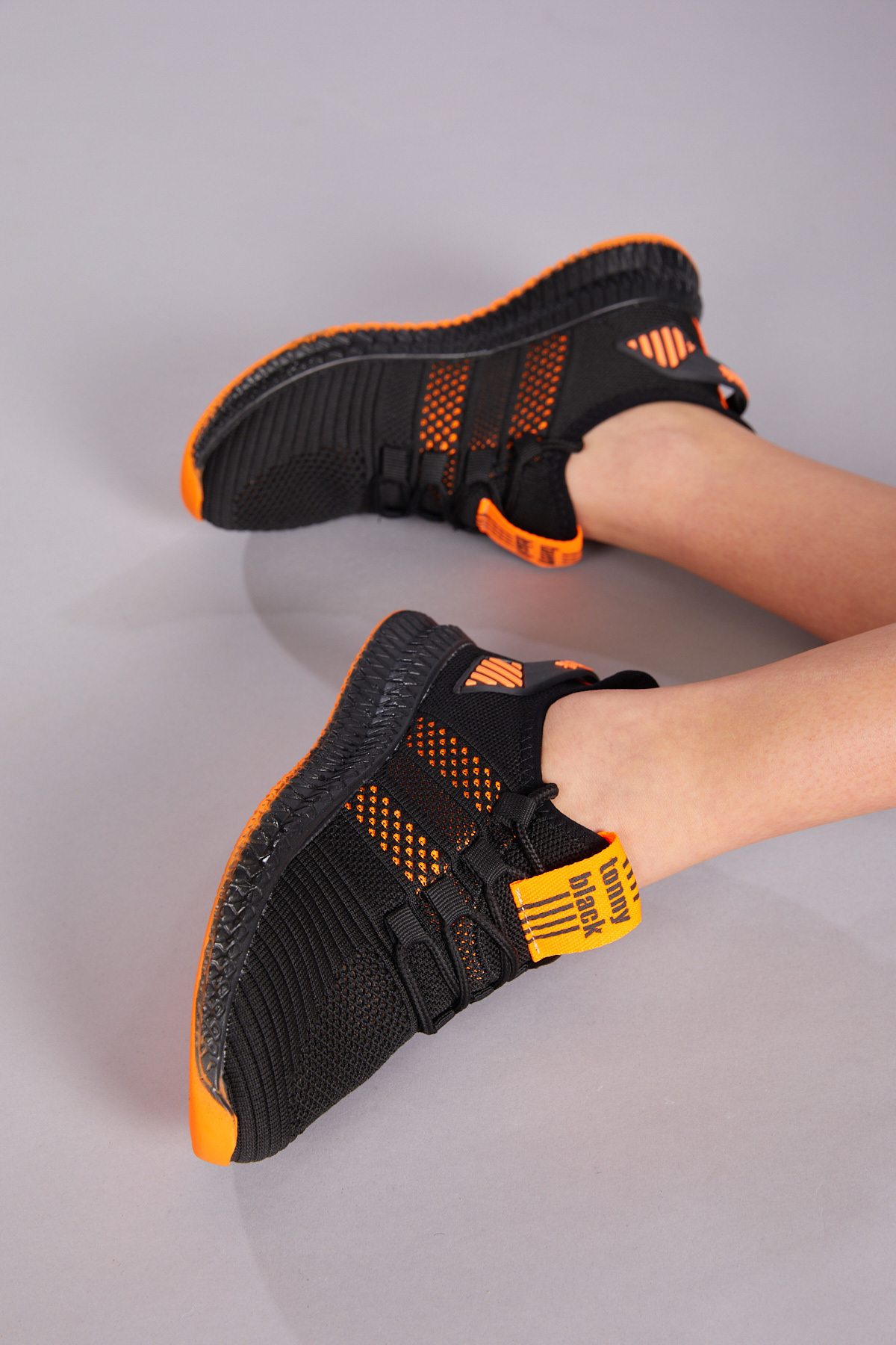 Tonny Black Unisex Siyah Turuncu Rahat Kalıp Yanı Şerit Deseli Bağcıklı Spor Ayakkabı görsel 5