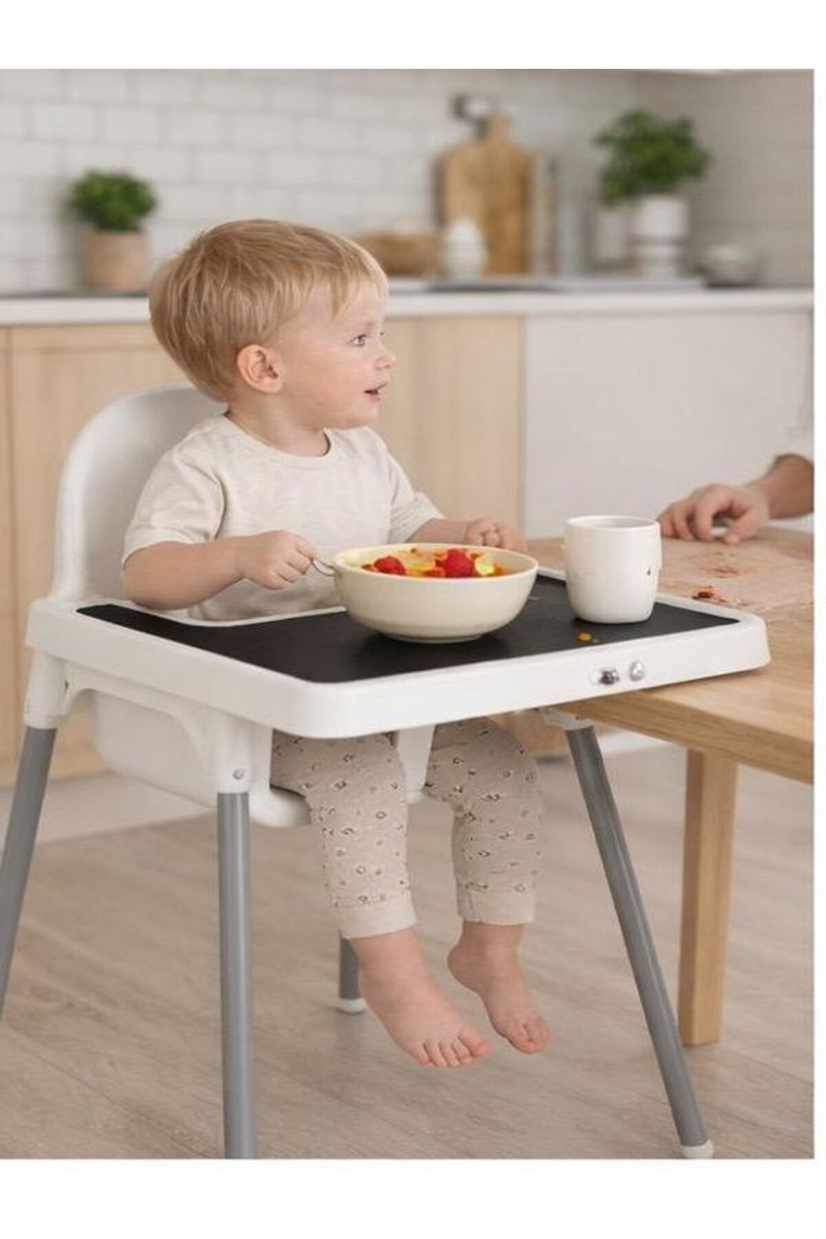 Parlaware Silikon Bebek Mama Sandalyesi Dökülme Önleyici Mat (Antilop Modele Uyumlu) fotoğrafı 4 (önizleme)