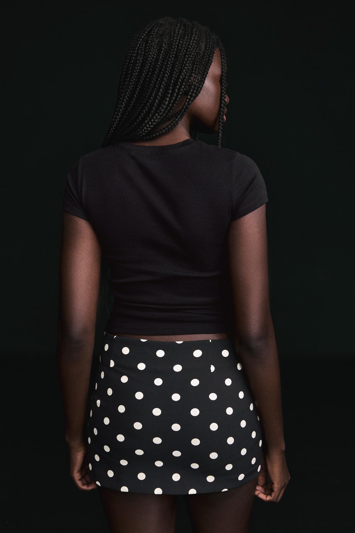 Bershka  Kısa kollu bisiklet yaka tişört - Görsel 2