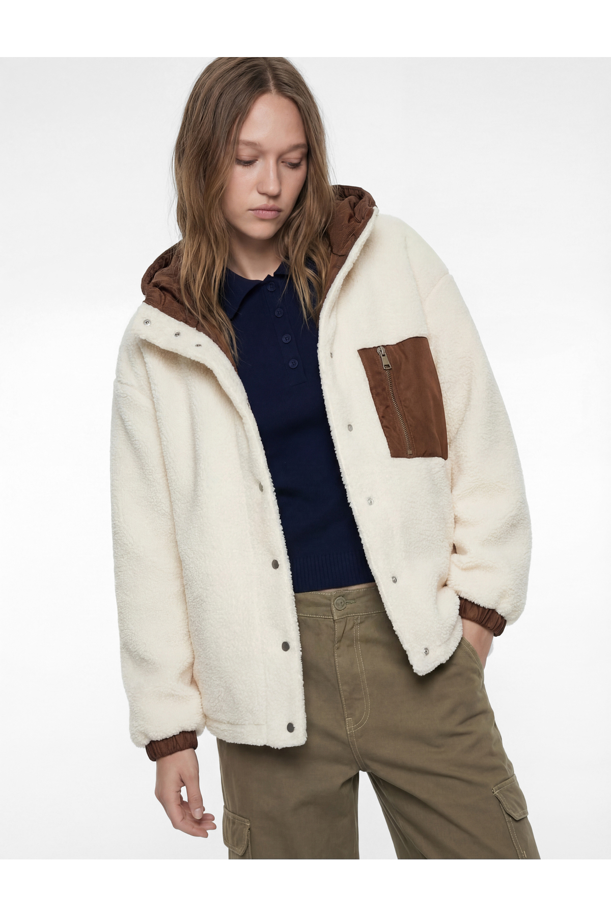 Koton Kapüşonlu Çıtçıt Düğmeli Cep Detaylı Kapitoneli Peluş Oversize Ceket görsel 2