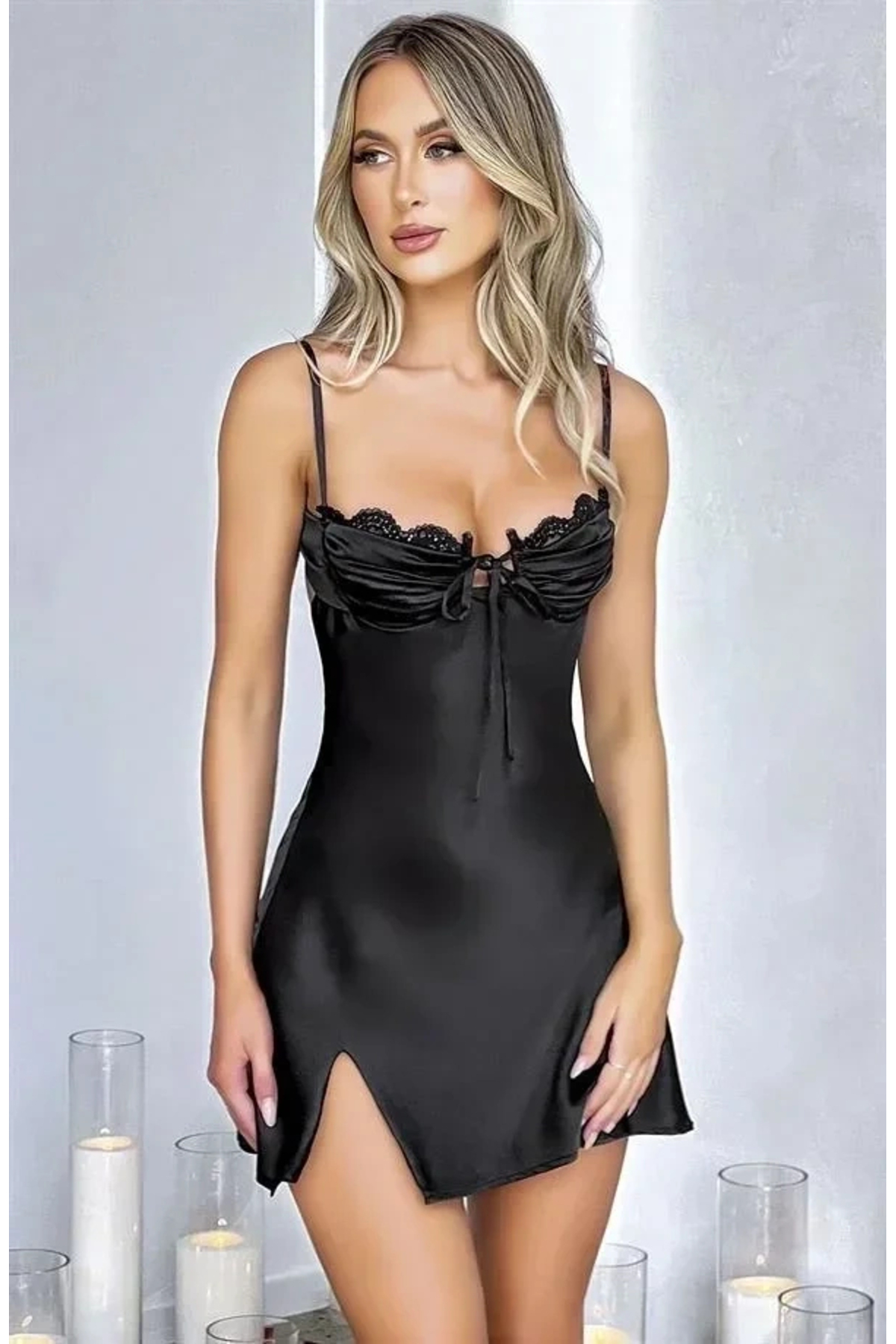 AMORA SECRET ÖZEL TASARIM ÖZEL TASARIM YIRTMAÇLI İNCE ASKILI DANTEL İŞLEMELİ SİYAH MİNİ SATEN GECELİK