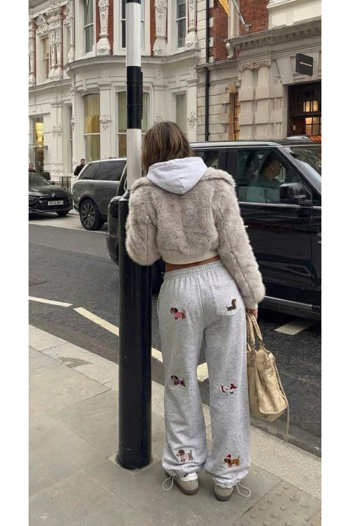 By Ezgi Kılıç  Tasarım Figür Baskılı Premium Jogger Eşofman - Görsel 3