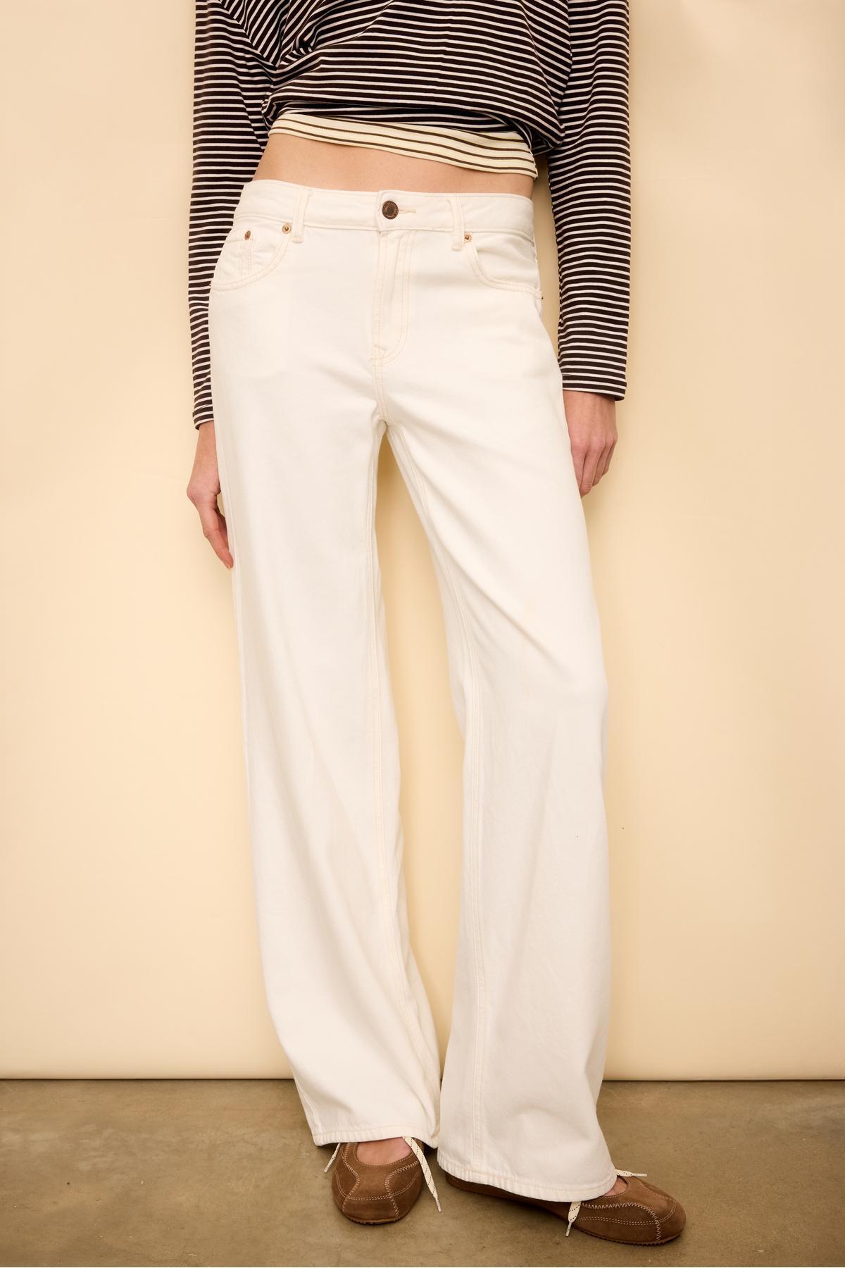 Stradivarius  D91 Düşük Bel Fitilli Geniş Paça Jean