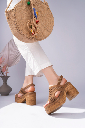NOSEY SHOES BETTY MODEL HAKİKİ DERİ TOPRAK RENGİ DELİKLİ BİLEKTEN TOKALI PLAT...