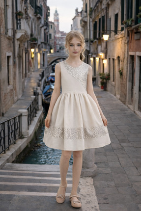 Lindissima Kız Çocuk Günlük Şıklık Sunan Payet Detaylı, Mat Saten Kuşaklı Zar...