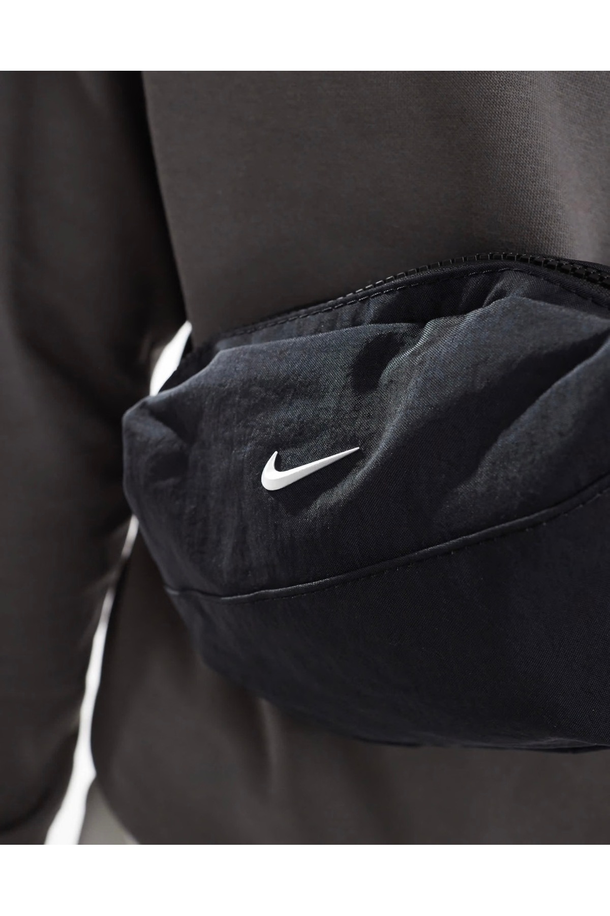 Nike Aura Waistpack 2 Litre Kapasiteli Siyah Kadın Bel Çantası görsel 3