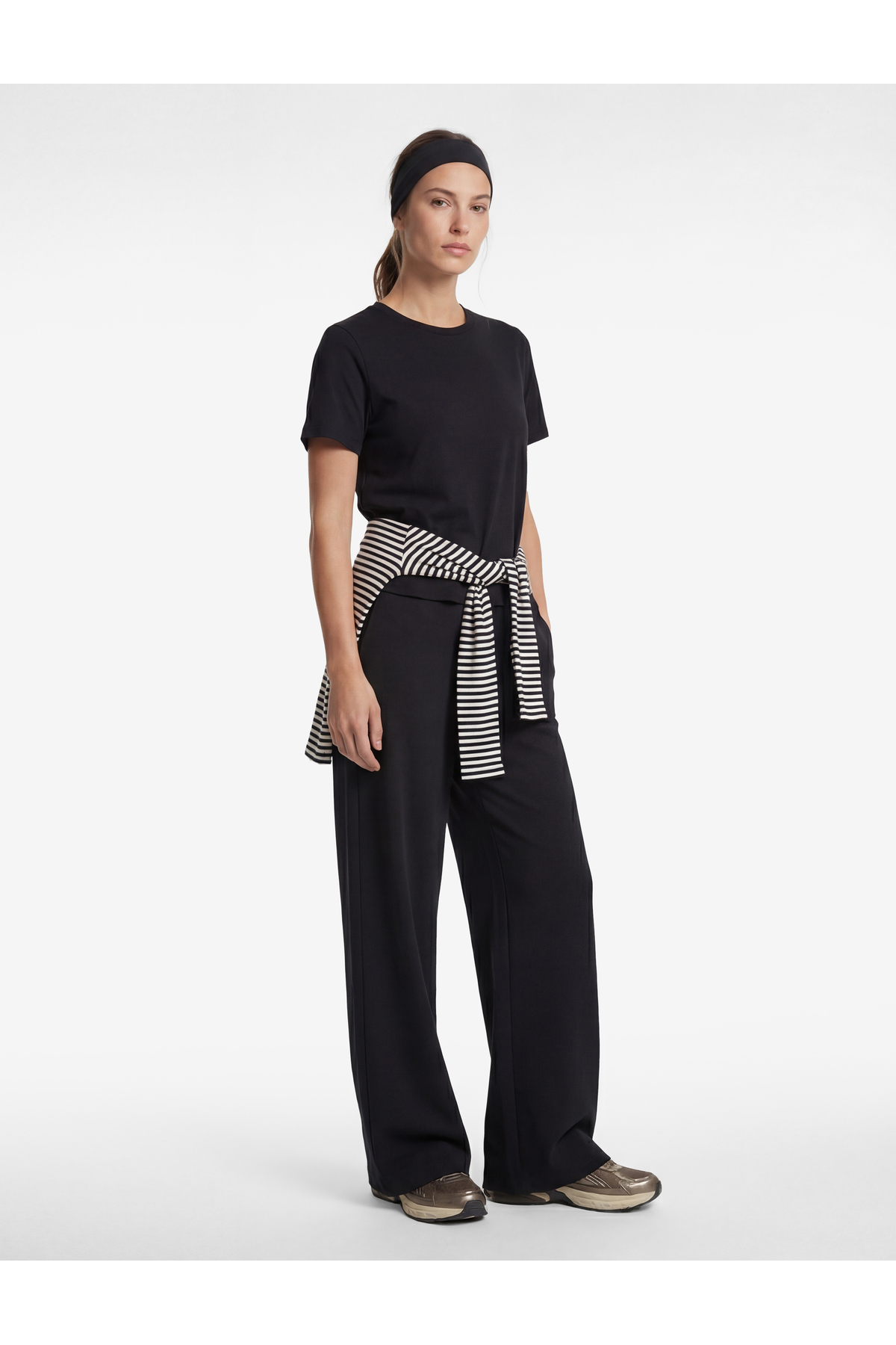Koton Pamuklu Slim Fit Kısa Kollu Bisiklet Yaka Spor Tişört görsel 2
