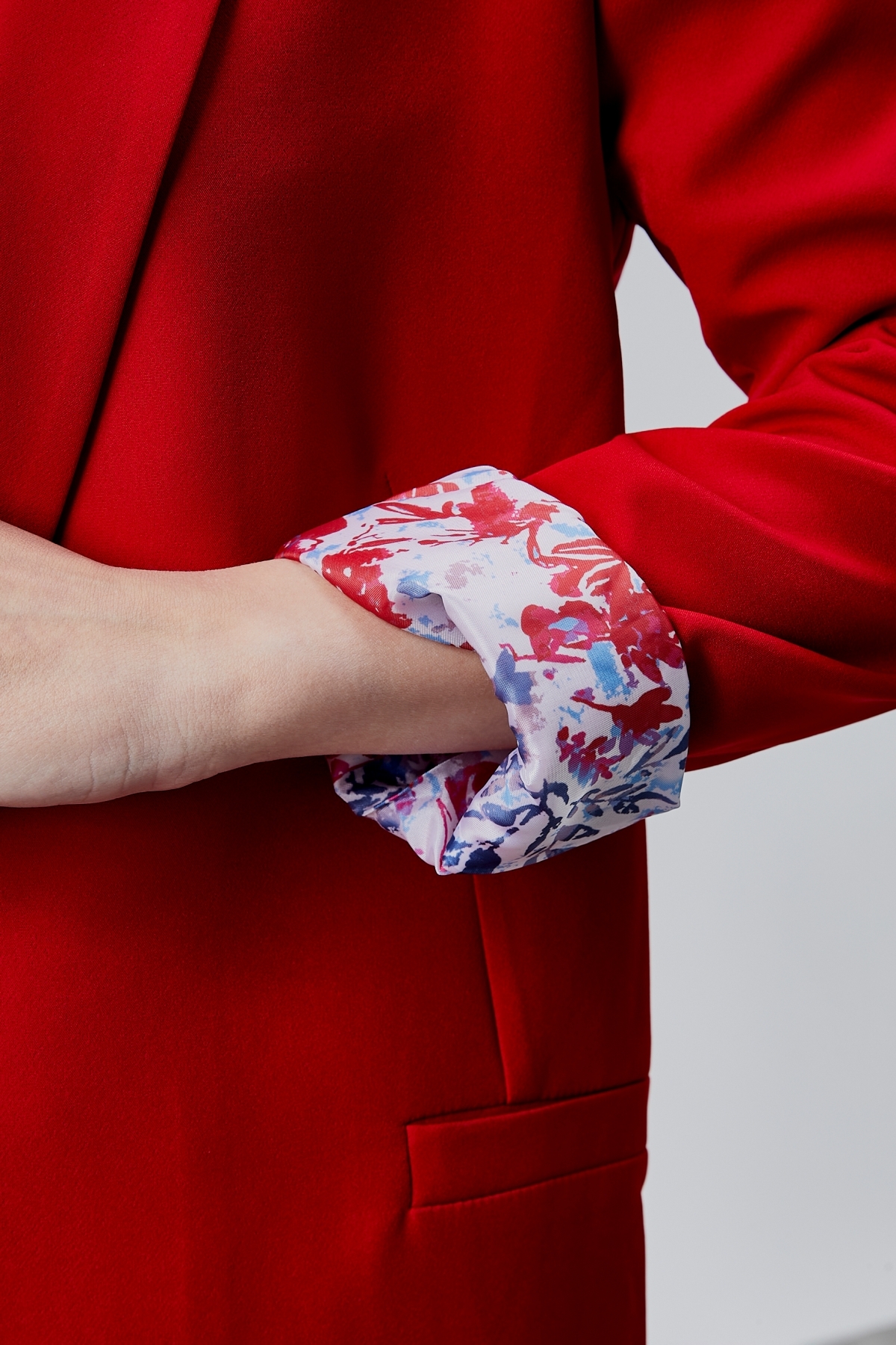 Bolivente  Kırmızı Kruvaze Yaka Kolu Katlama Detaylı Regular Vatkalı Blazer Ceket - Görsel 5