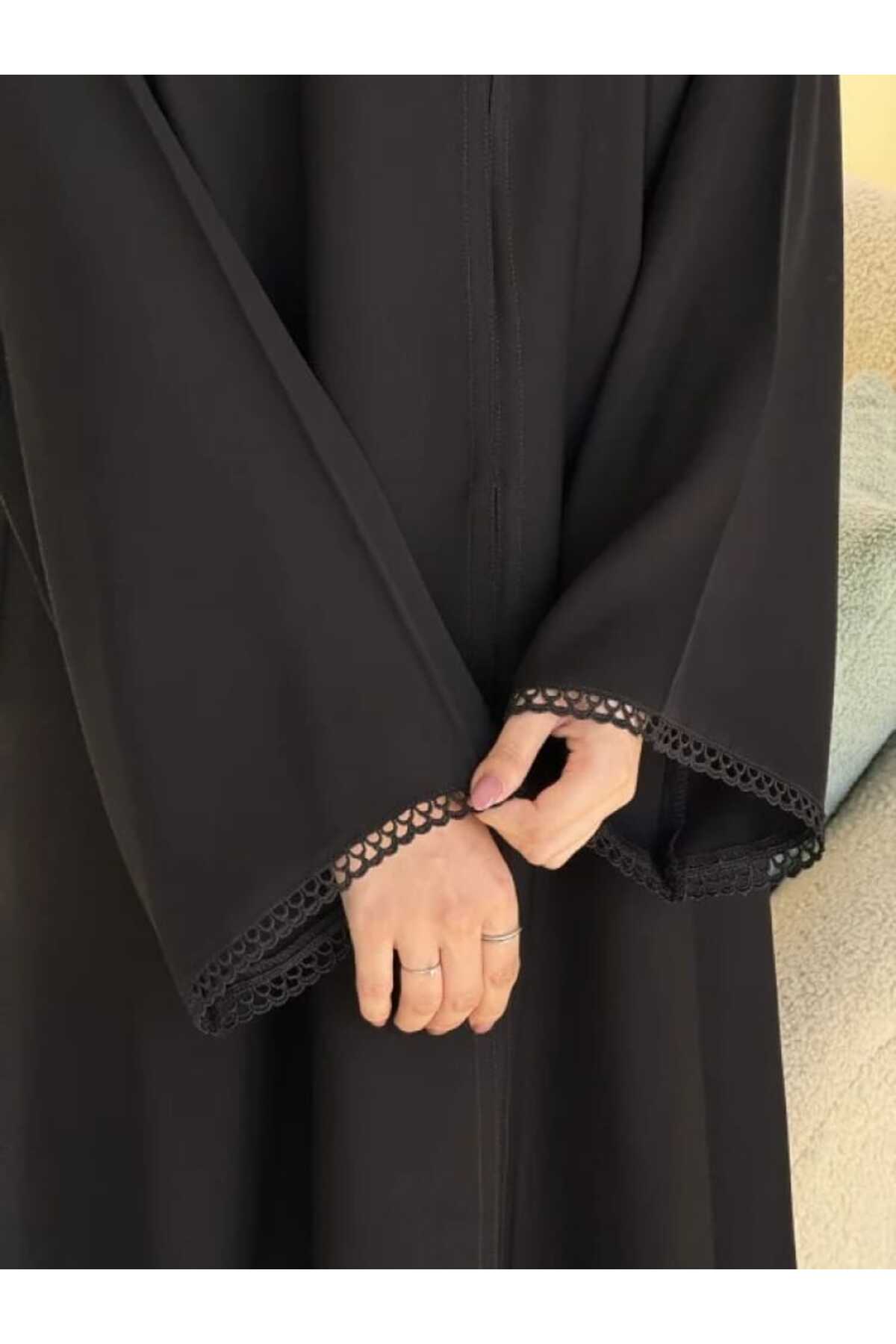 Lamsa عباية سديم _ عباية صممت لتجمع الاناقة والجودة بشيك اسفل الكم