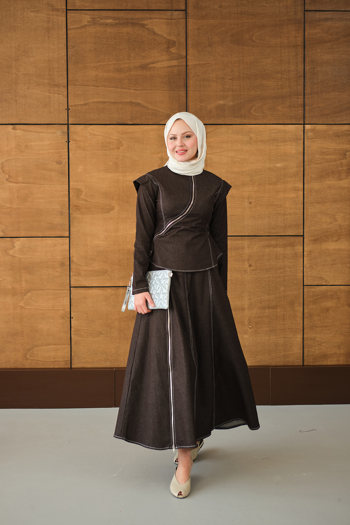 LOCCO Women's Cross-Zipper Detailed Sewing Detail Skirt Suit Brown