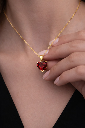 Şems Kamer 925 Ayar Gümüş Yeşil Kalp Taşlı Kolye