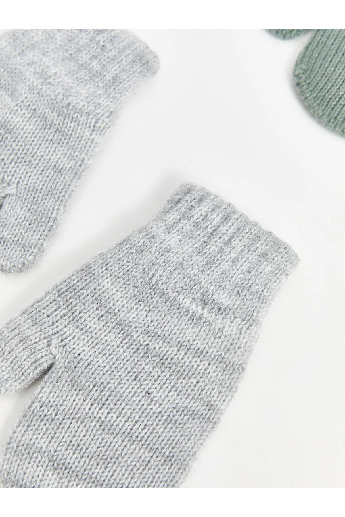 LC Waikiki LCW baby Beyaz Basic Erkek Bebek Eldiven 2'li fotoğrafı 2 (önizleme)