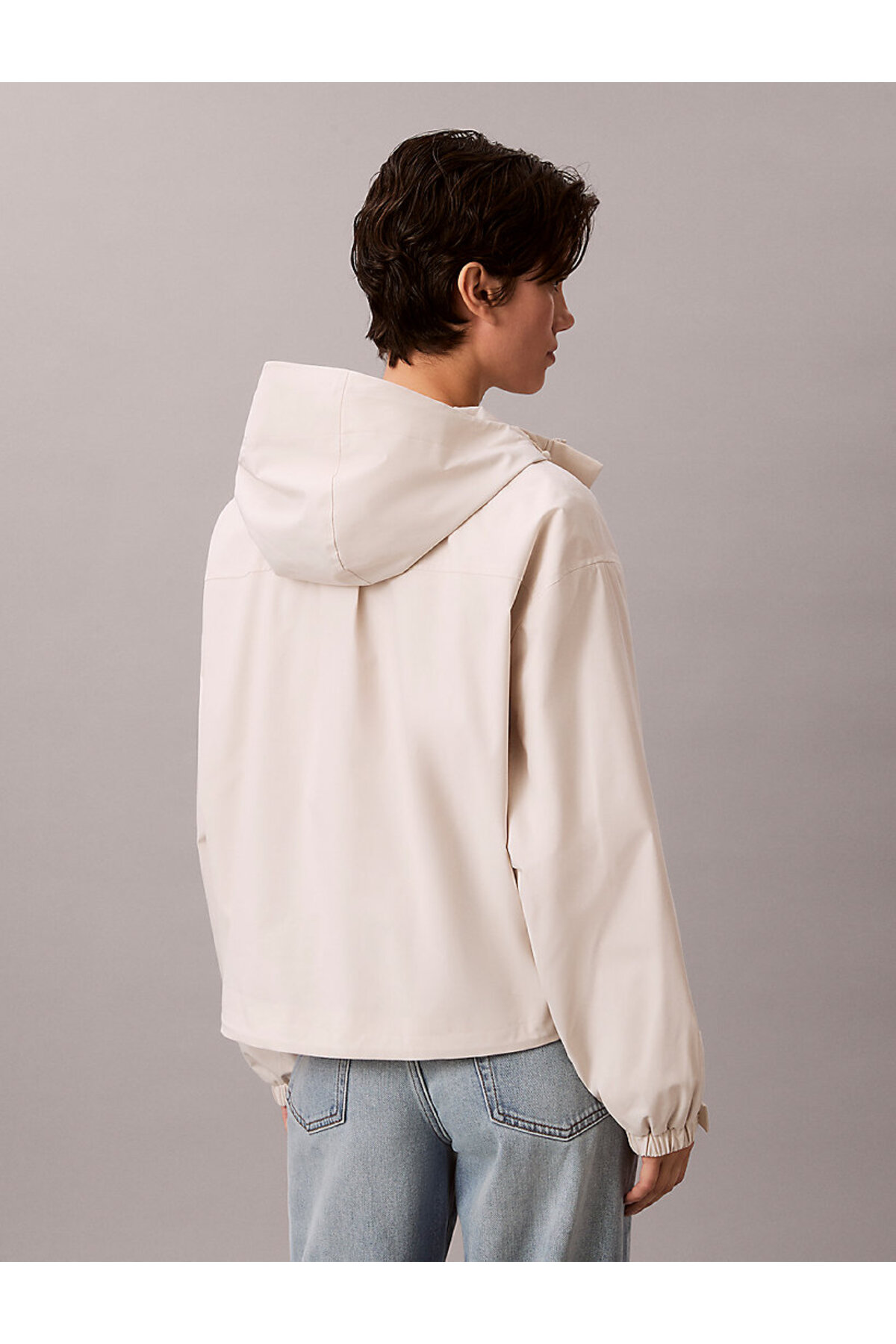 Calvin Klein Kadın Hooded Tech Kısa Yağmurluk Ceket görsel 5