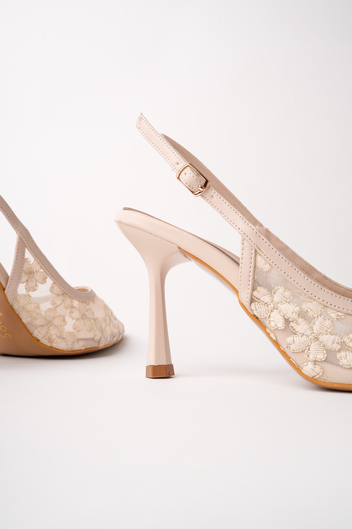 Muggo  ARİS Dantel Detaylı Sivri Burun Arkası Açık İnce Topuklu Kadın Abiye Ayakkabı - Görsel 3