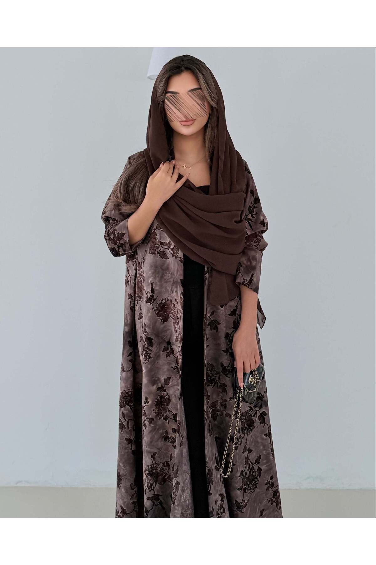 - عبايه بني طباعة كريب قصة نص كلوش