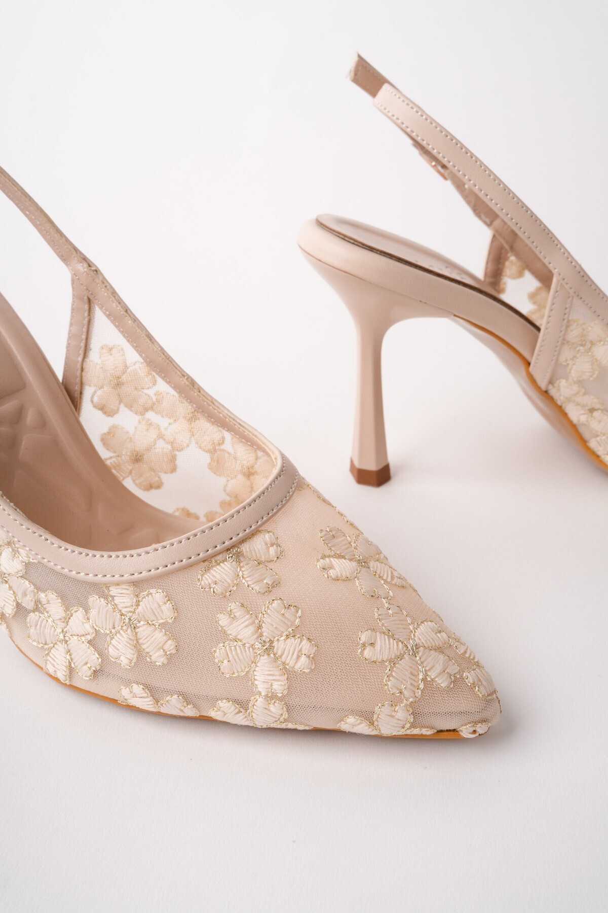 Muggo  ARİS Dantel Detaylı Sivri Burun Arkası Açık İnce Topuklu Kadın Abiye Ayakkabı - Görsel 2