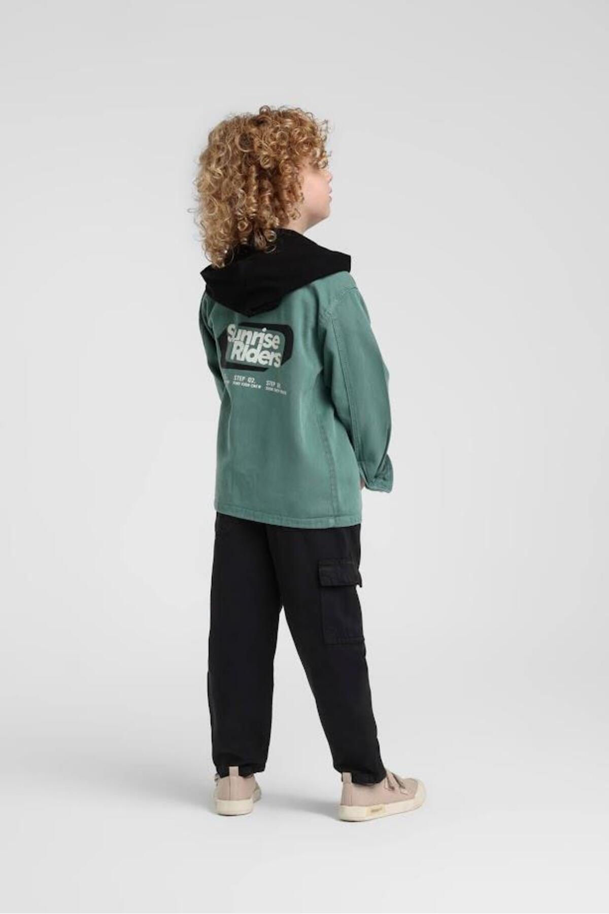 Escabel Erkek Bebek Kapişonlu Baskılı Gömlek 1-5 Yaş Yeşil fotoğrafı 2 (önizleme)