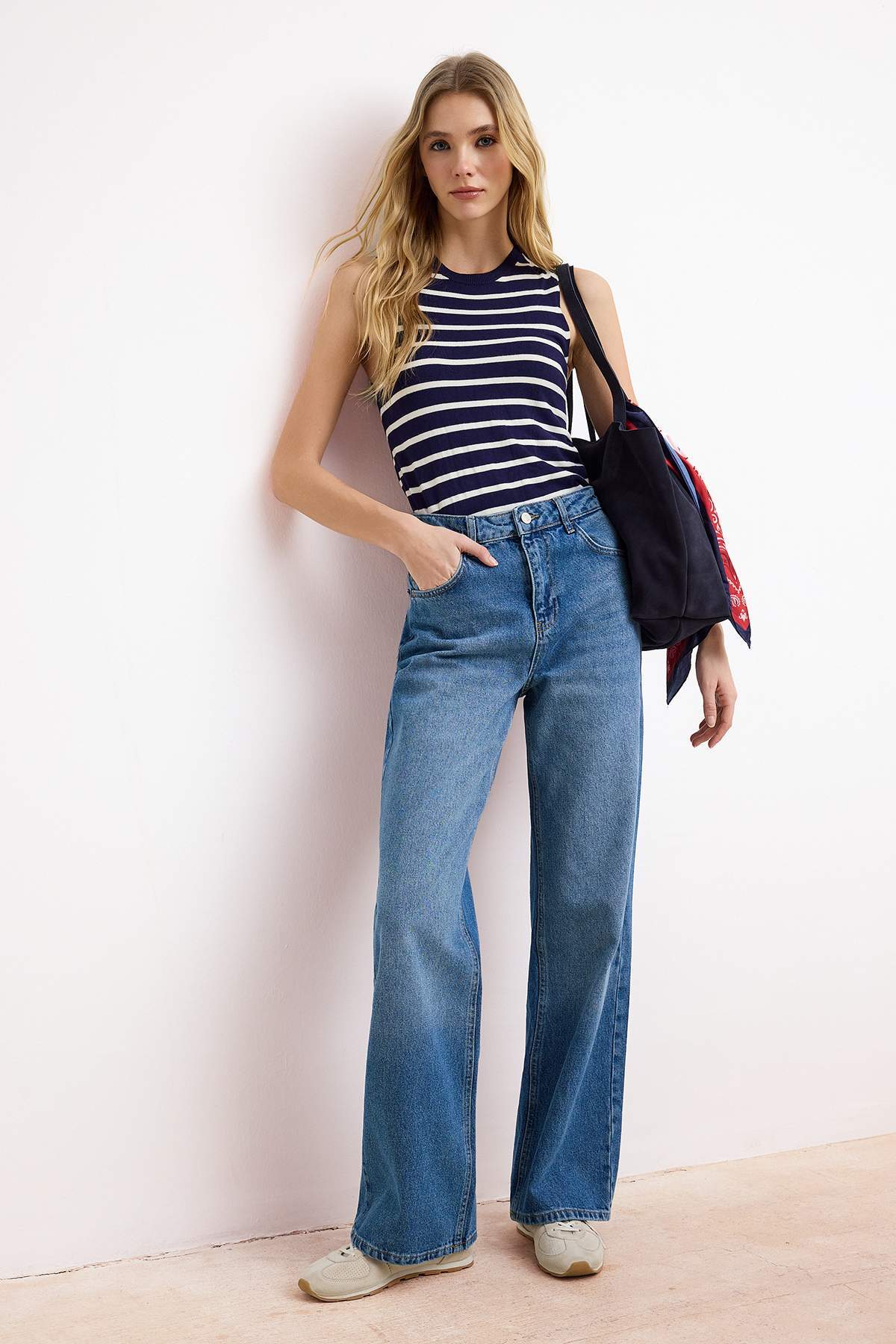 Trendyolmilla  Mavi Yüksek Bel %100 Pamuk Geniş Paça Wide Leg Jeans TWOSS26JE00130 - Görsel 2