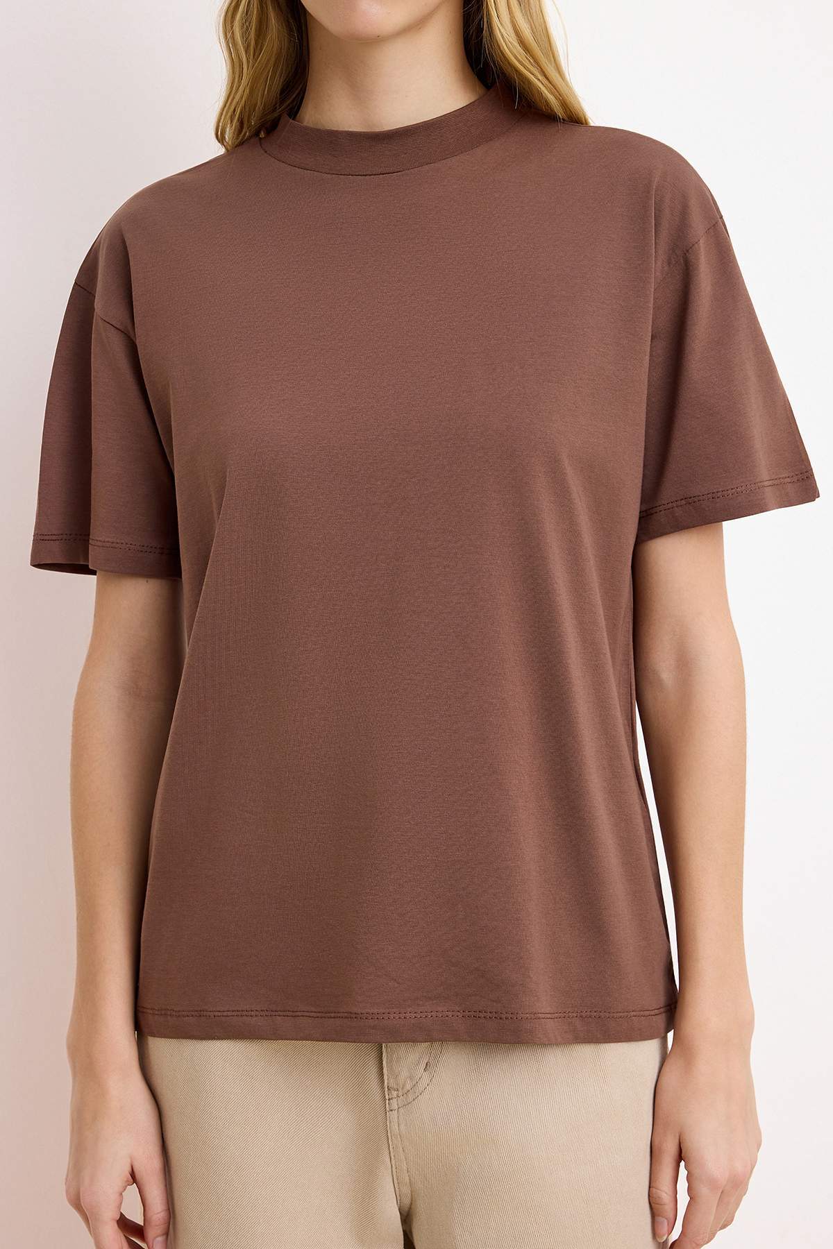 Trendyolmilla  Kahverengi-Haki 2'li Paket %100 Pamuk Basic Dik Yaka Örme T-Shirt TWOSS20TS1500 - Görsel 3