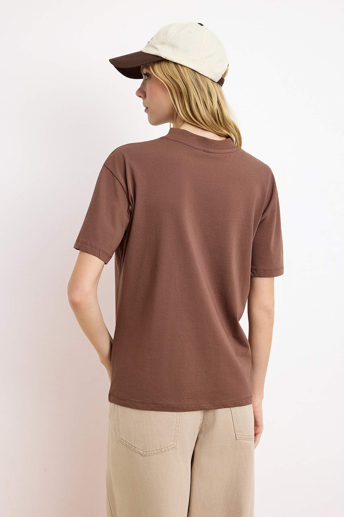 Trendyolmilla  Kahverengi-Haki 2'li Paket %100 Pamuk Basic Dik Yaka Örme T-Shirt TWOSS20TS1500 - Görsel 4