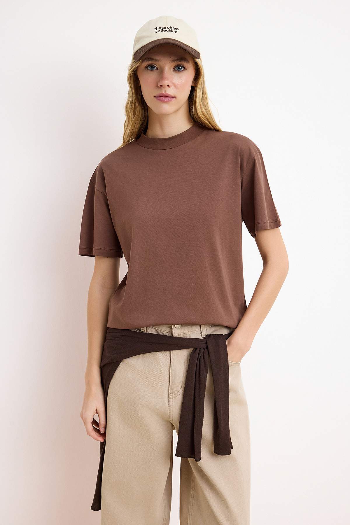 Trendyolmilla  Kahverengi-Haki 2'li Paket %100 Pamuk Basic Dik Yaka Örme T-Shirt TWOSS20TS1500 - Görsel 2