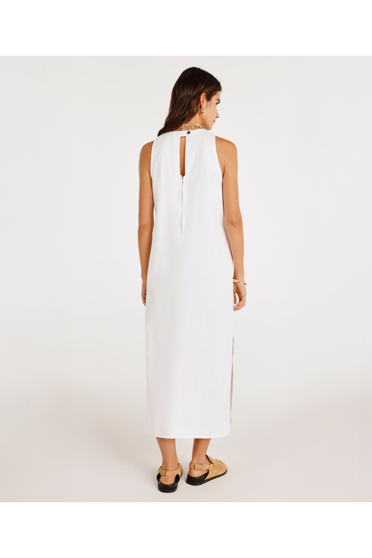 Yargıcı  Yırtmaç Detaylı Kolsuz Midi Boy Elbise - Görsel 4