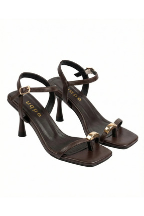 uqpe Mirala Gold Aksesuarlı Kadeh Topuklu Sandalet Serisi - KAHVE CİLT