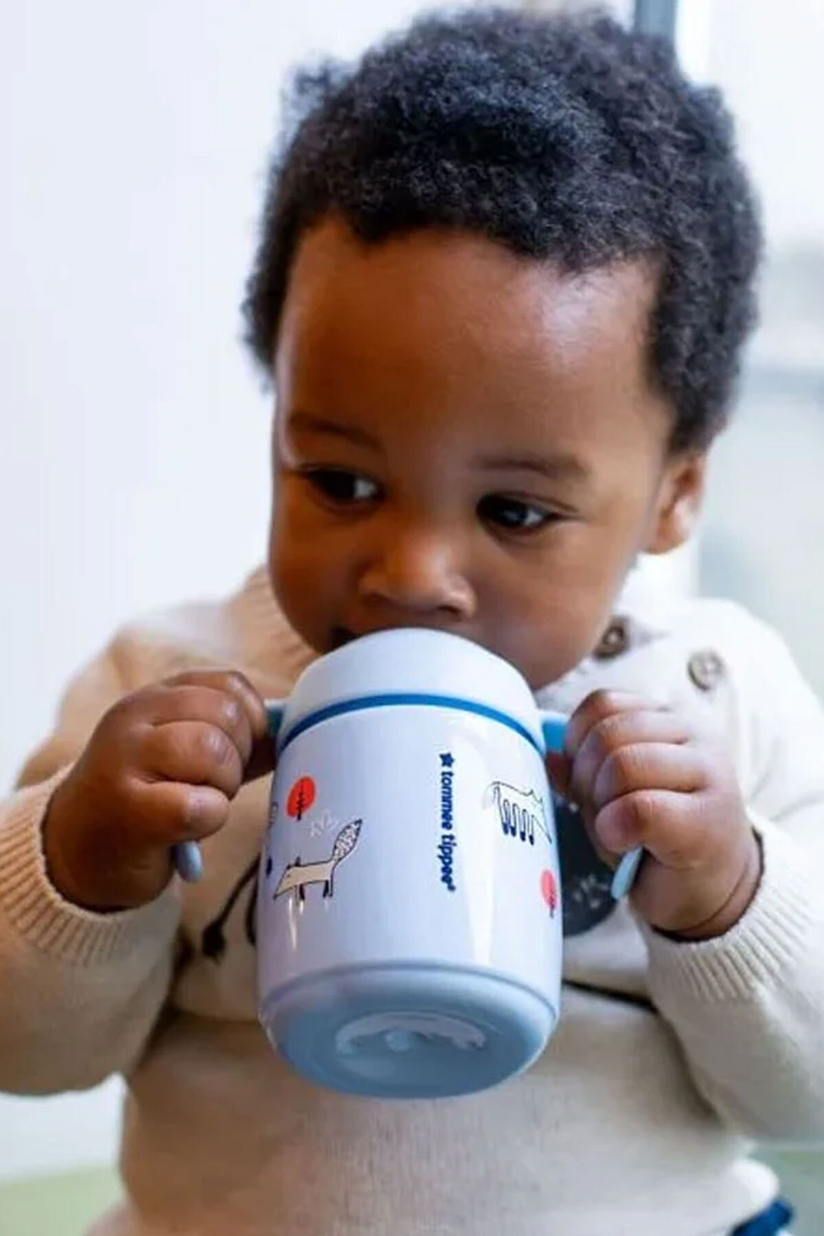 Tommee Tippee Kolay Içim Alıştırma Bardağı 300 ml Mavi fotoğrafı 3 (önizleme)