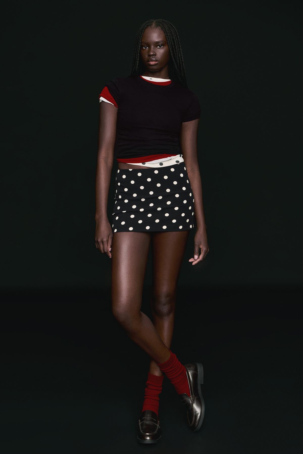 Bershka  Kısa kollu bisiklet yaka tişört - Görsel 4