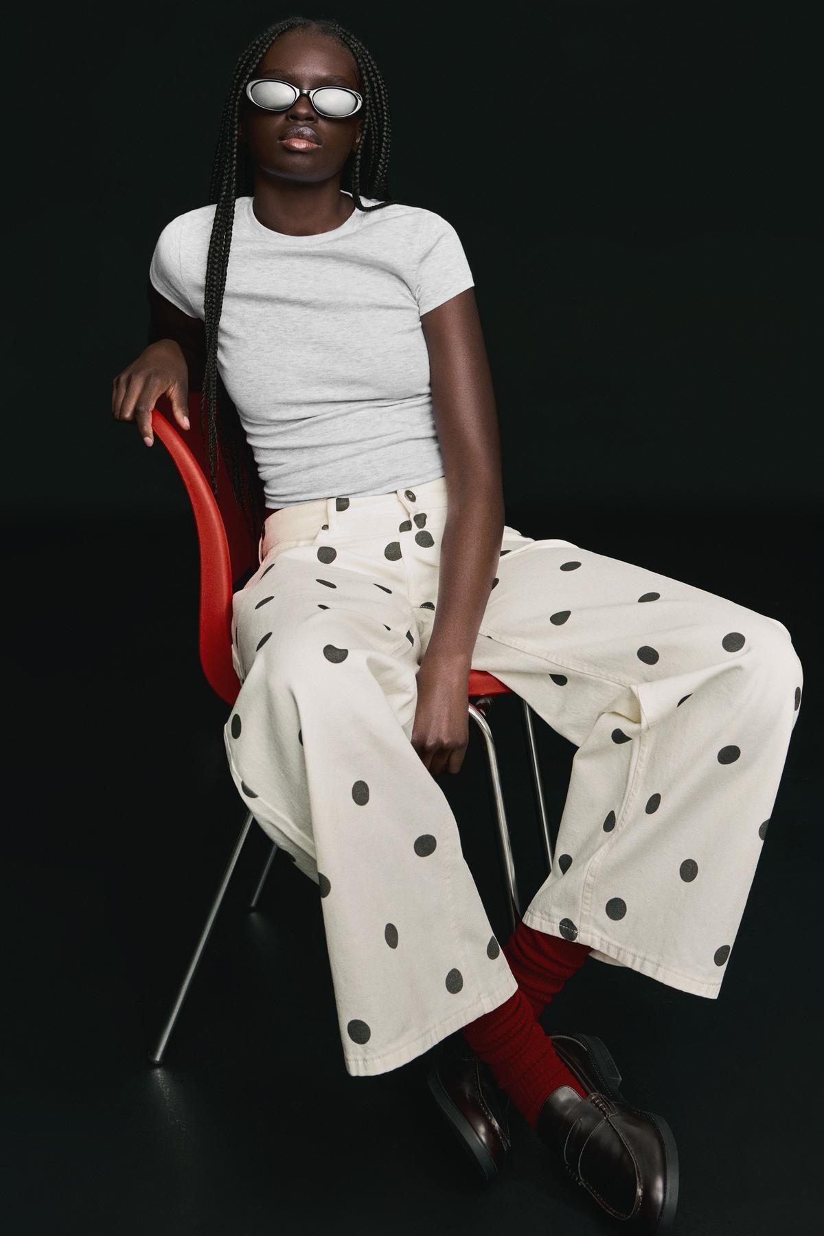 Bershka  Kısa kollu bisiklet yaka tişört - Görsel 3