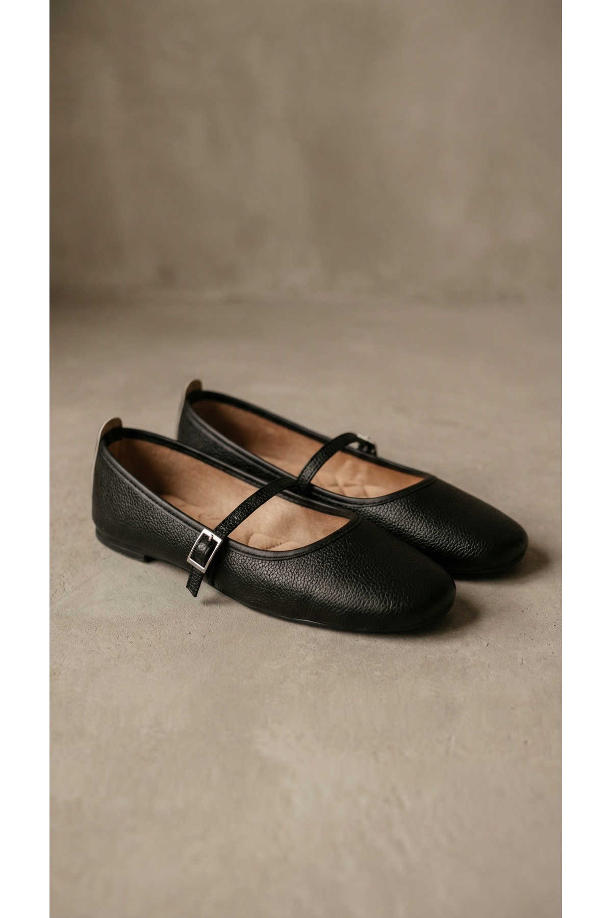 Beyond   Kadın Siyah Tokalı Deri Babet 1cm BYNDVB01 - Görsel 5