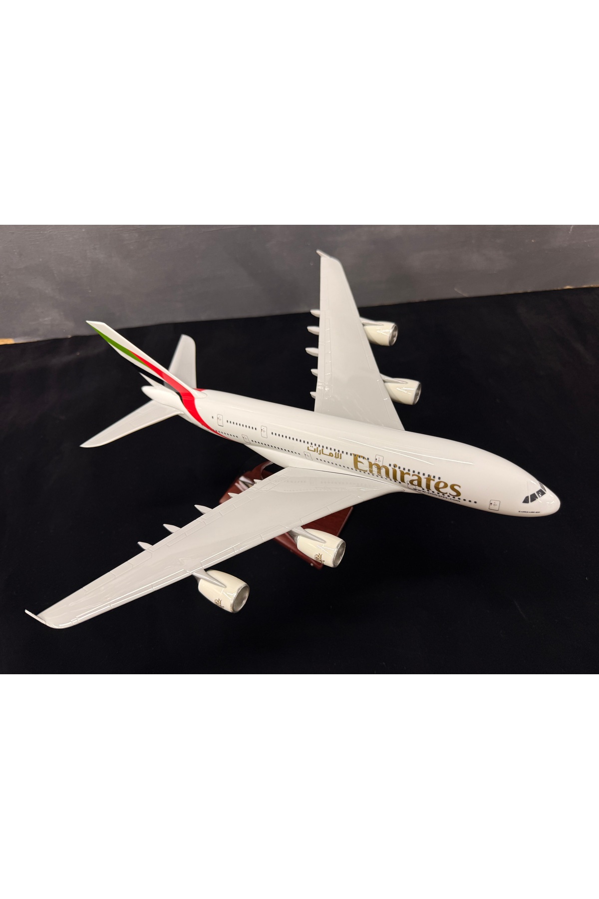 AYDINARTSHOP Emirates Airbus A380 Uçak Maketi – 1:200 Ölçek 36 cm