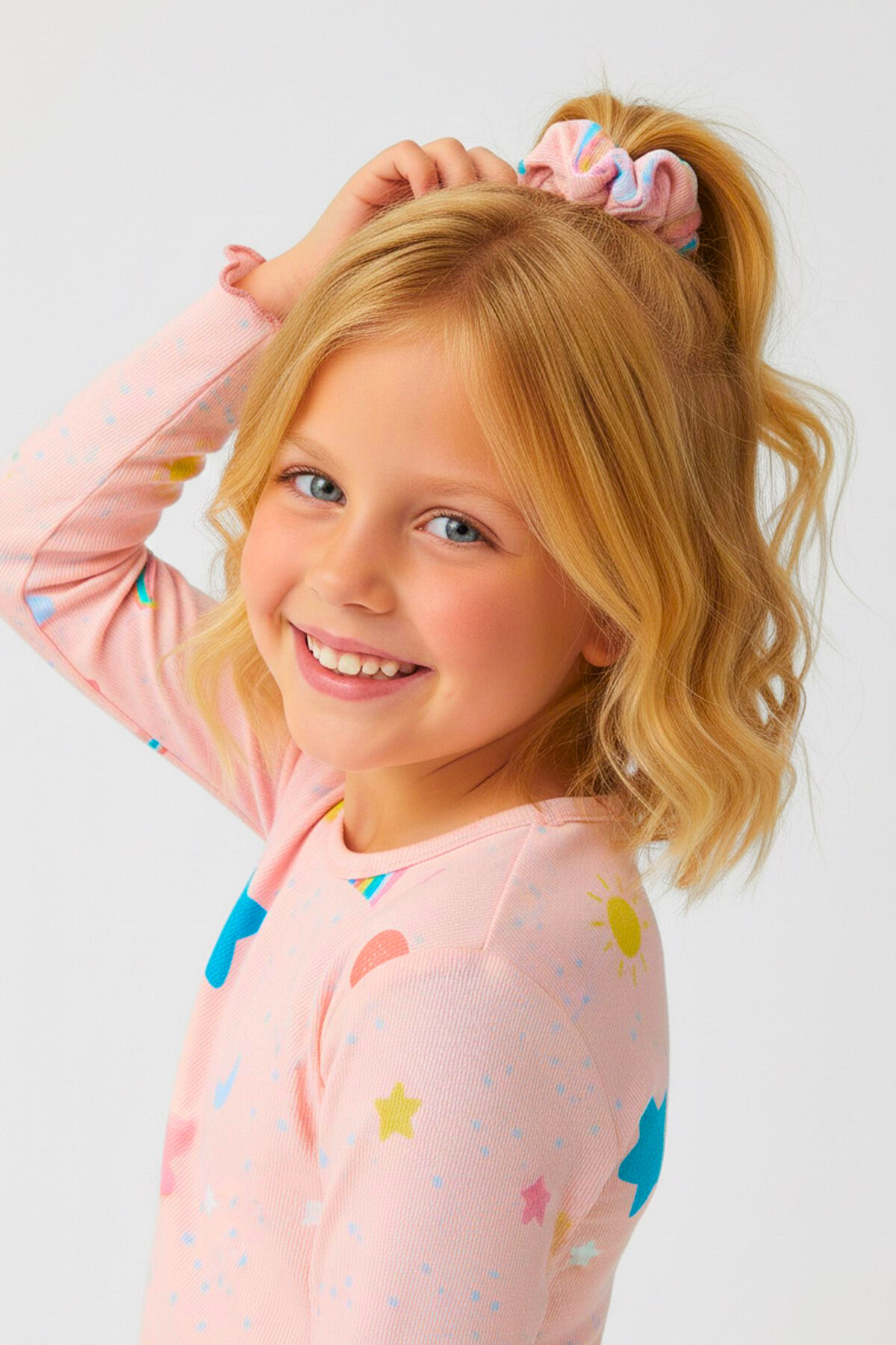 bunny hopp Gökkuşağı Desenli %100 Pamuklu Kız Çocuk Pijama Takımı - Toka Aksesuarlı Mevsimlik Takım fotoğrafı 4 (önizleme)