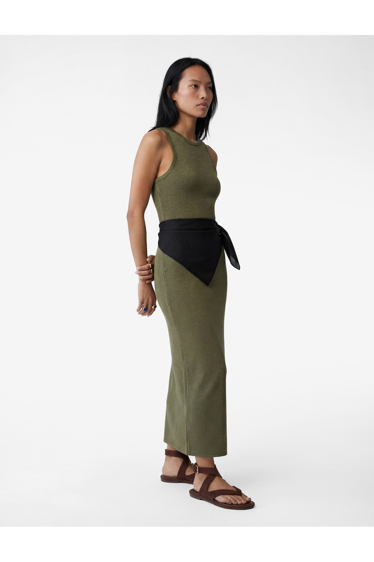 Slim Fit Kolsuz Bisiklet Yaka Parıltılı Kalem Elbise