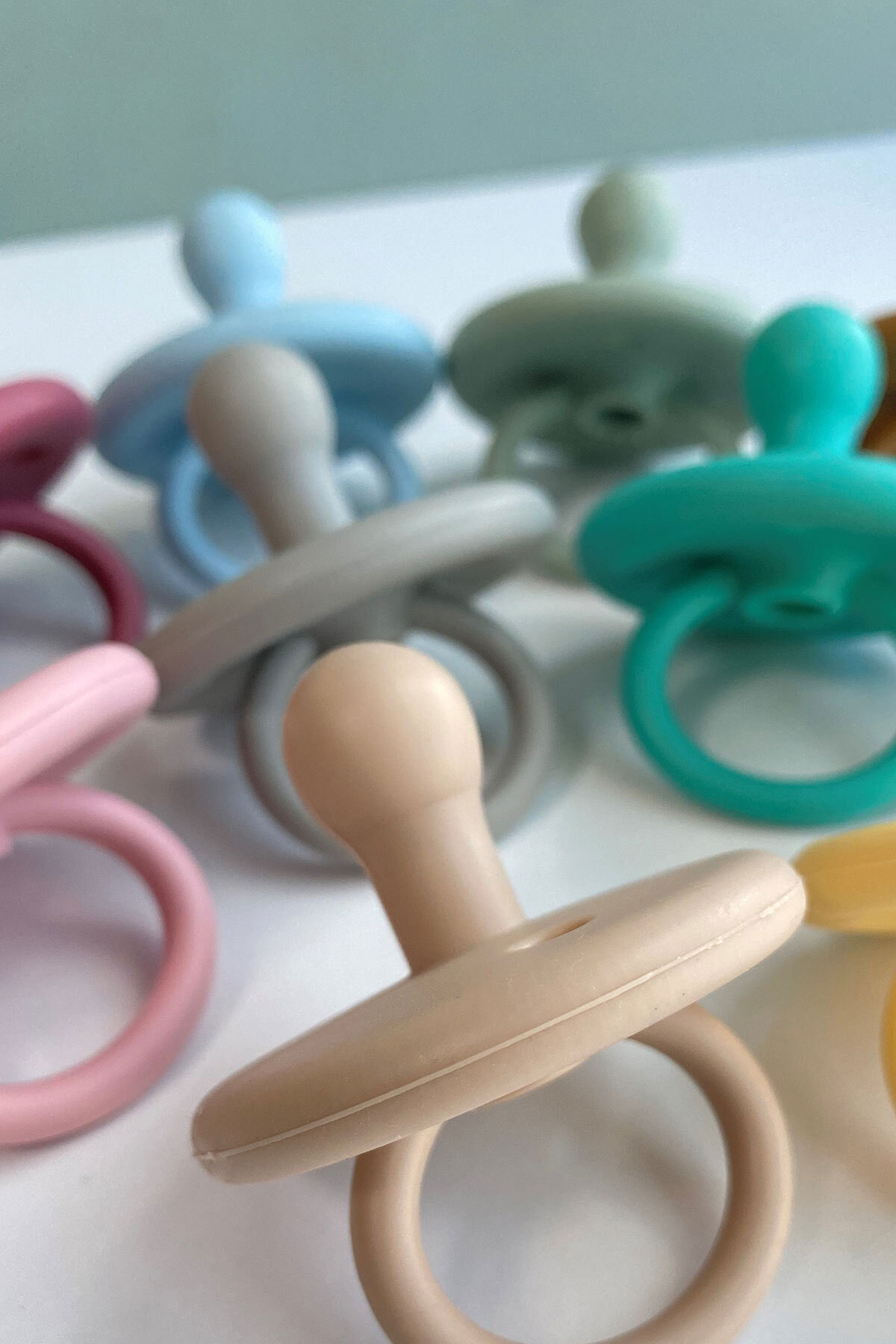 OiOi Silikon Emzik Bubble Beige Bej 0 Ay+ fotoğrafı 3 (önizleme)