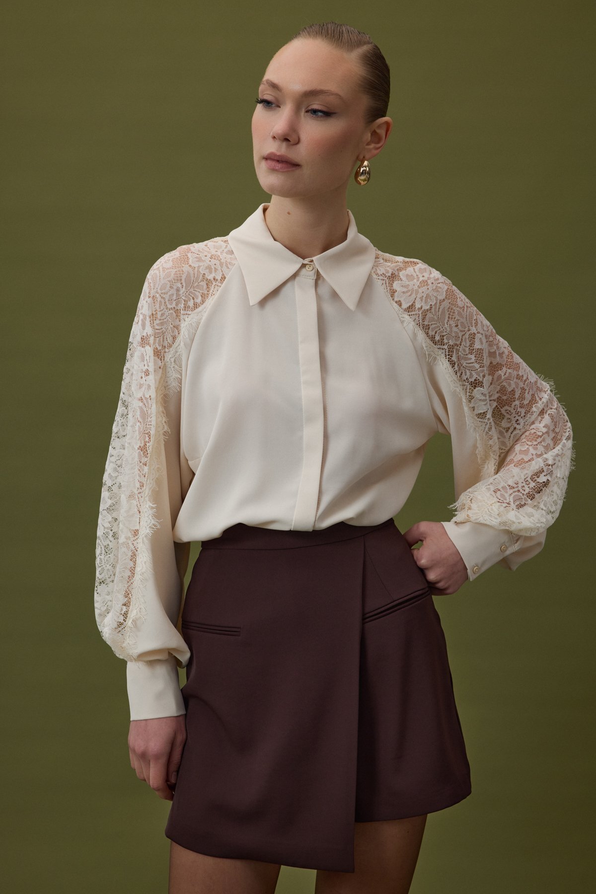 Sateen  Kolları Dantel Detaylı Gömlek - Bej - Görsel 3