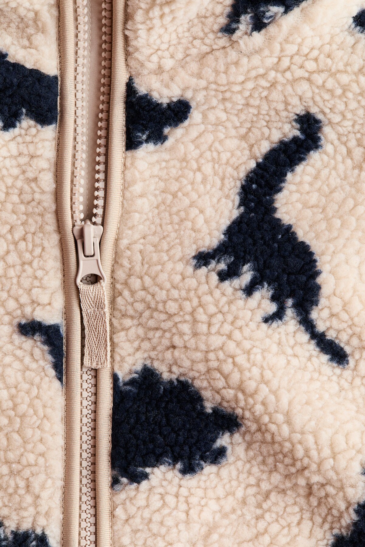 H&M Desenli Pelüş Yelek fotoğrafı 2 (önizleme)