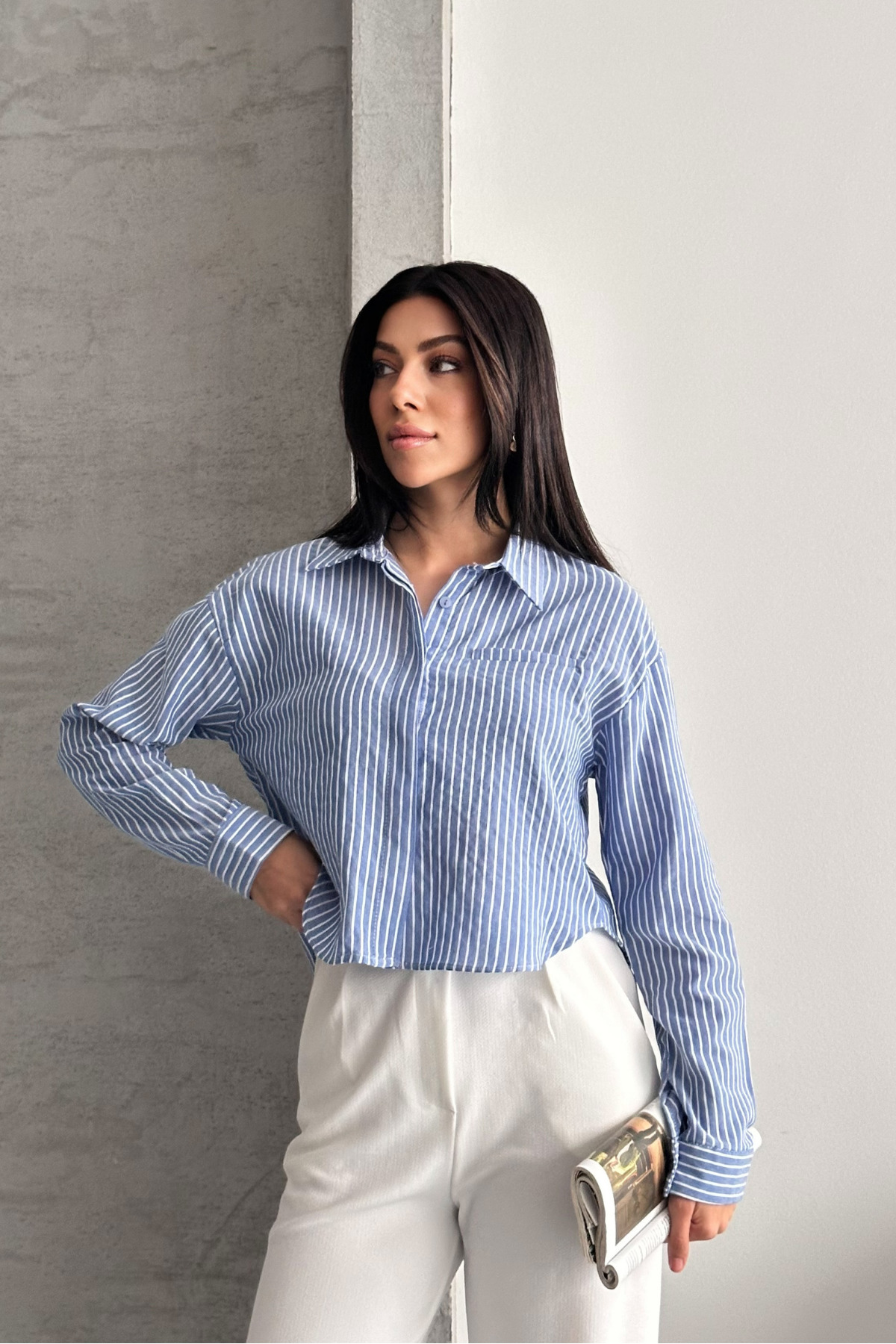 macharel jeans  Kadın Mavi Çizgili Crop Gömlek - Görsel 4