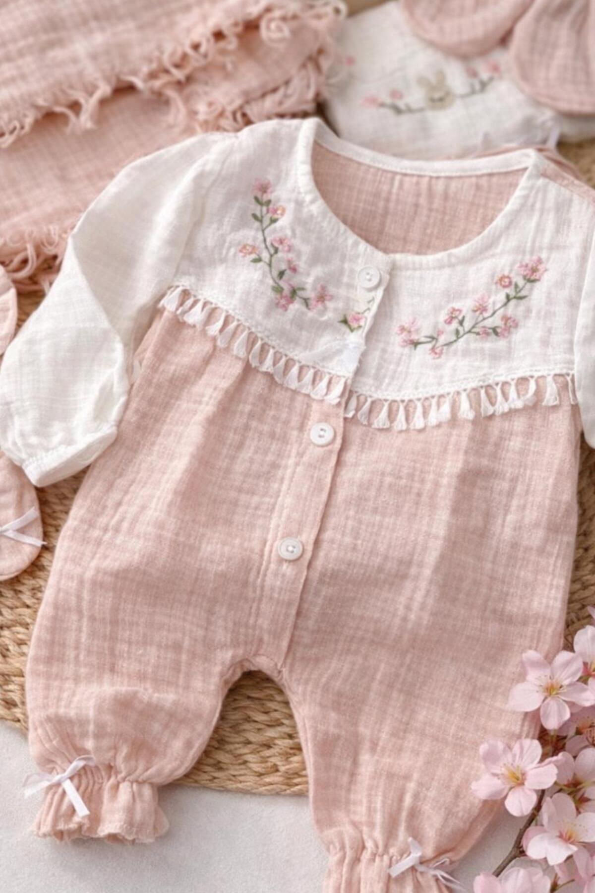 BYS BABY FASHION Mevsimlik Müslin 10 Parça Yenidoğan Kız Bebek Hastane Çıkış Zıbın Seti 0-3Ay Kutulu / Doğum Hediyesi fotoğrafı 2 (önizleme)