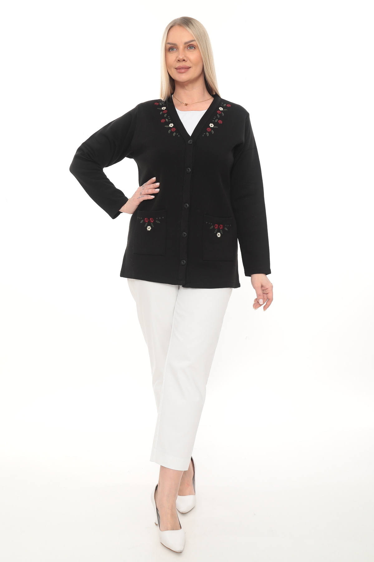 İKSUN  Çiçekli Nakışlı Kışlık Kalın Çelik Örgü Düğmeli Cepli Triko Anne Hırka Ceket - Görsel 3