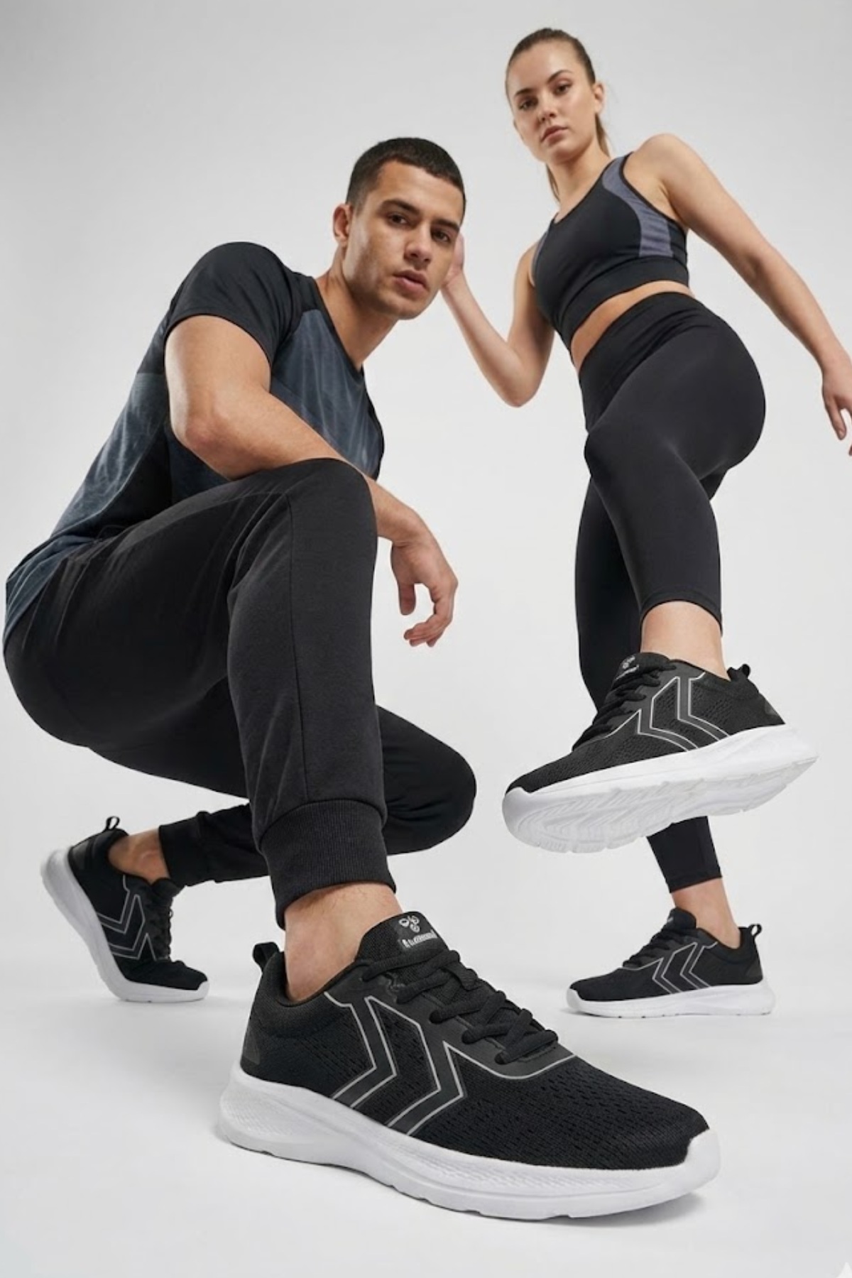 کفش کتانی راحتی مشکی Frouyd مدل Unisex کد ۹۰۰۵۵۸-۲۰۰۱ هامل کفش اسنیکر hummel