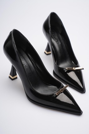 ESATSANİ Siyah Rugan Gold Toka Detaylı Sivri Burun 9 Cm Topuklu Rara Stiletto...