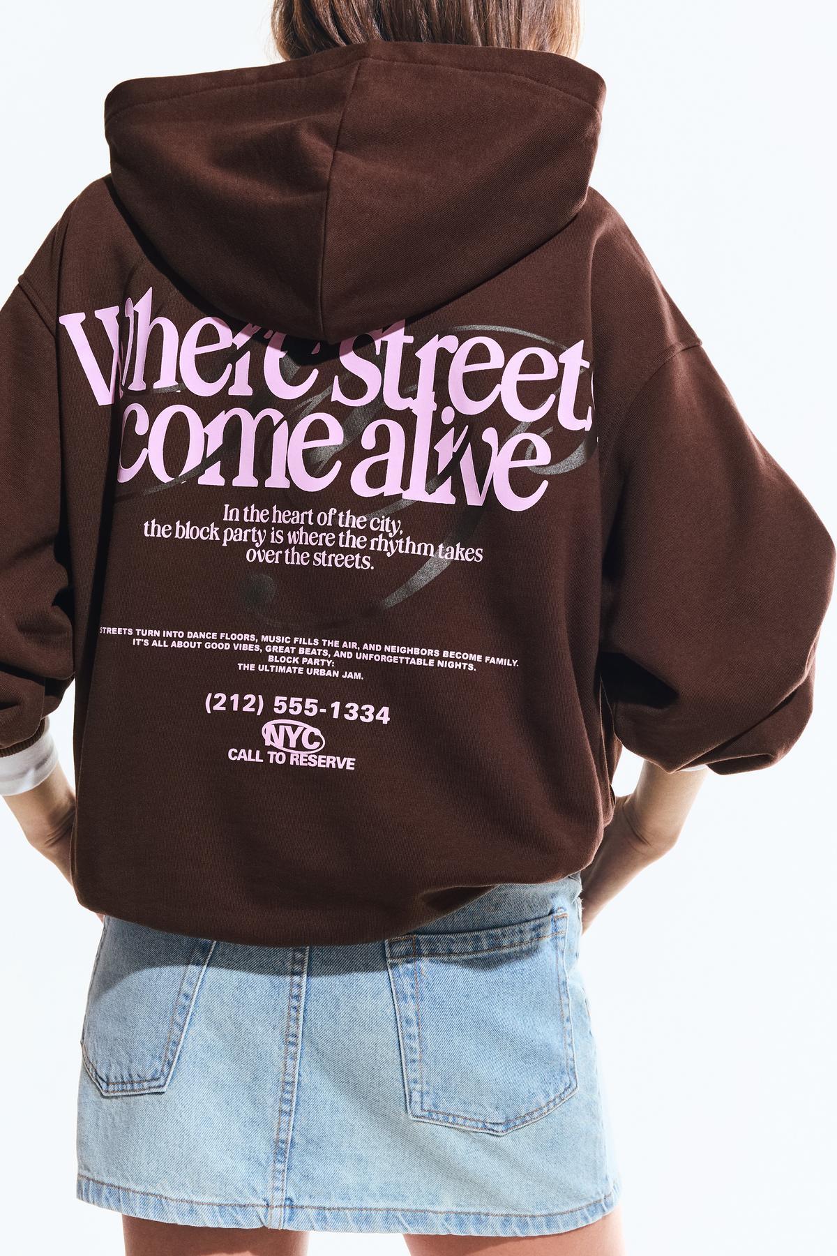Bershka  Baskılı kapüşonlu sweatshirt - Görsel 2