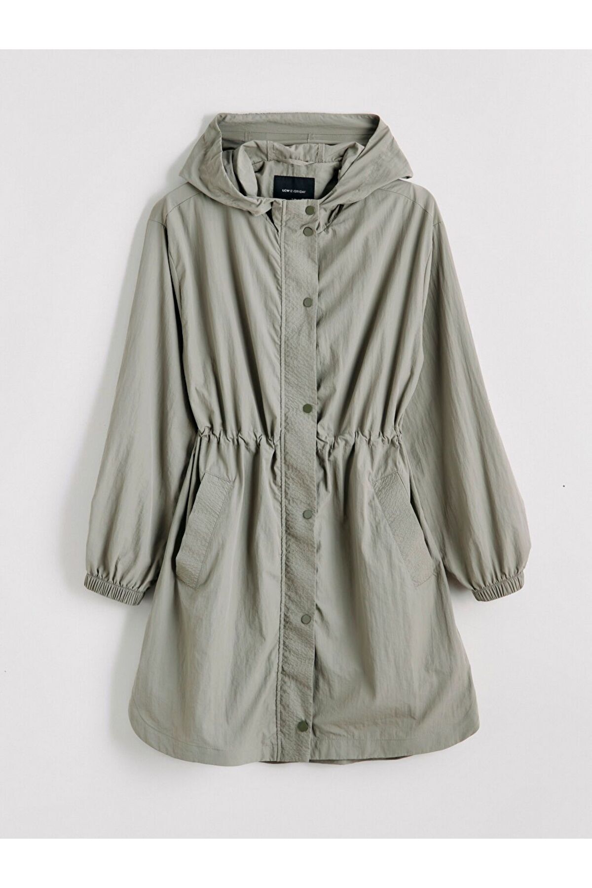 LC Waikiki  Kapüşonlu Kadın Yağmurluk - Görsel 6