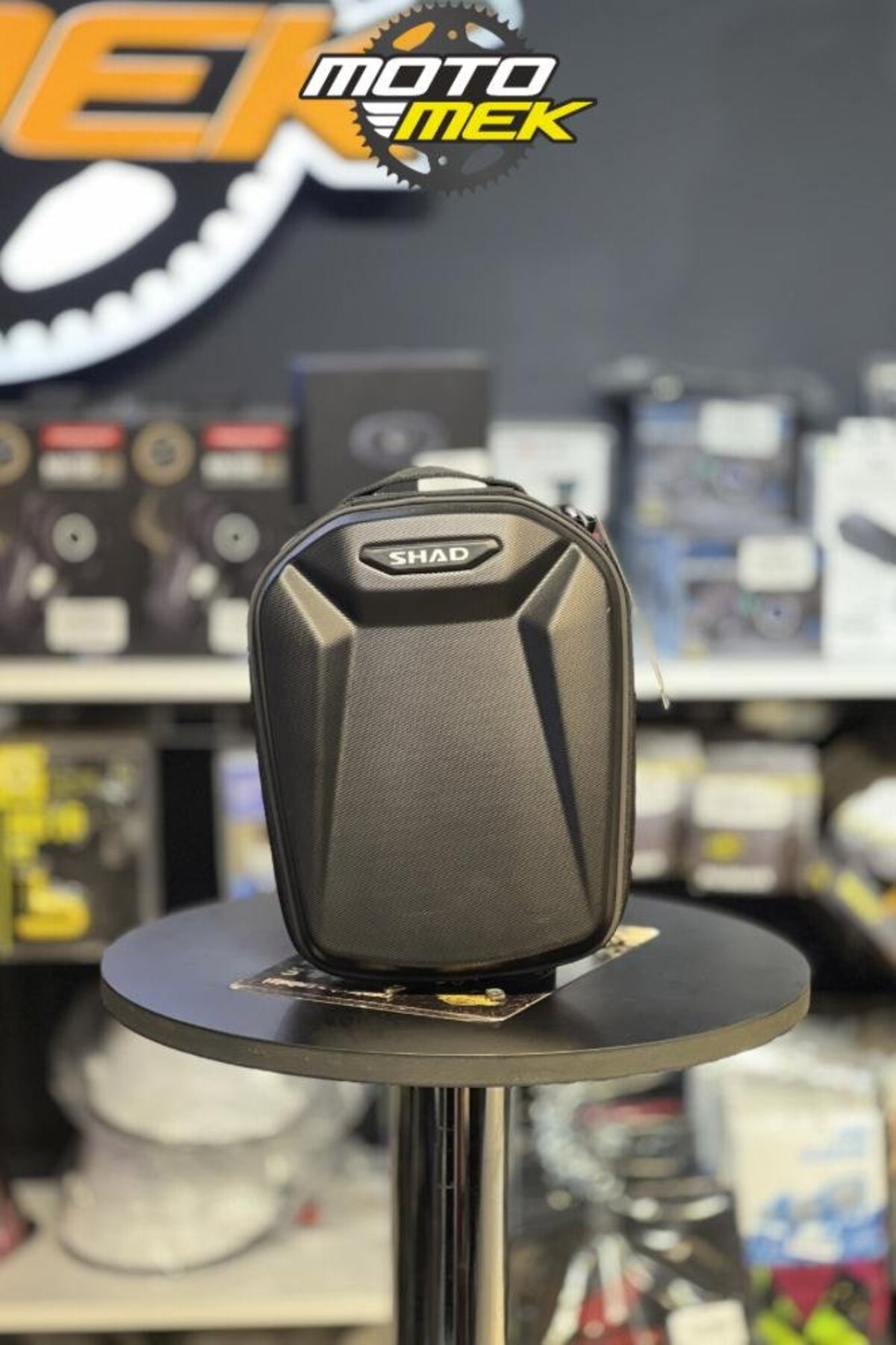 Resim Motomek SHAD E09C CLICK SYSTEM DEPO ÜSTÜ ÇANTA 5 Litre 