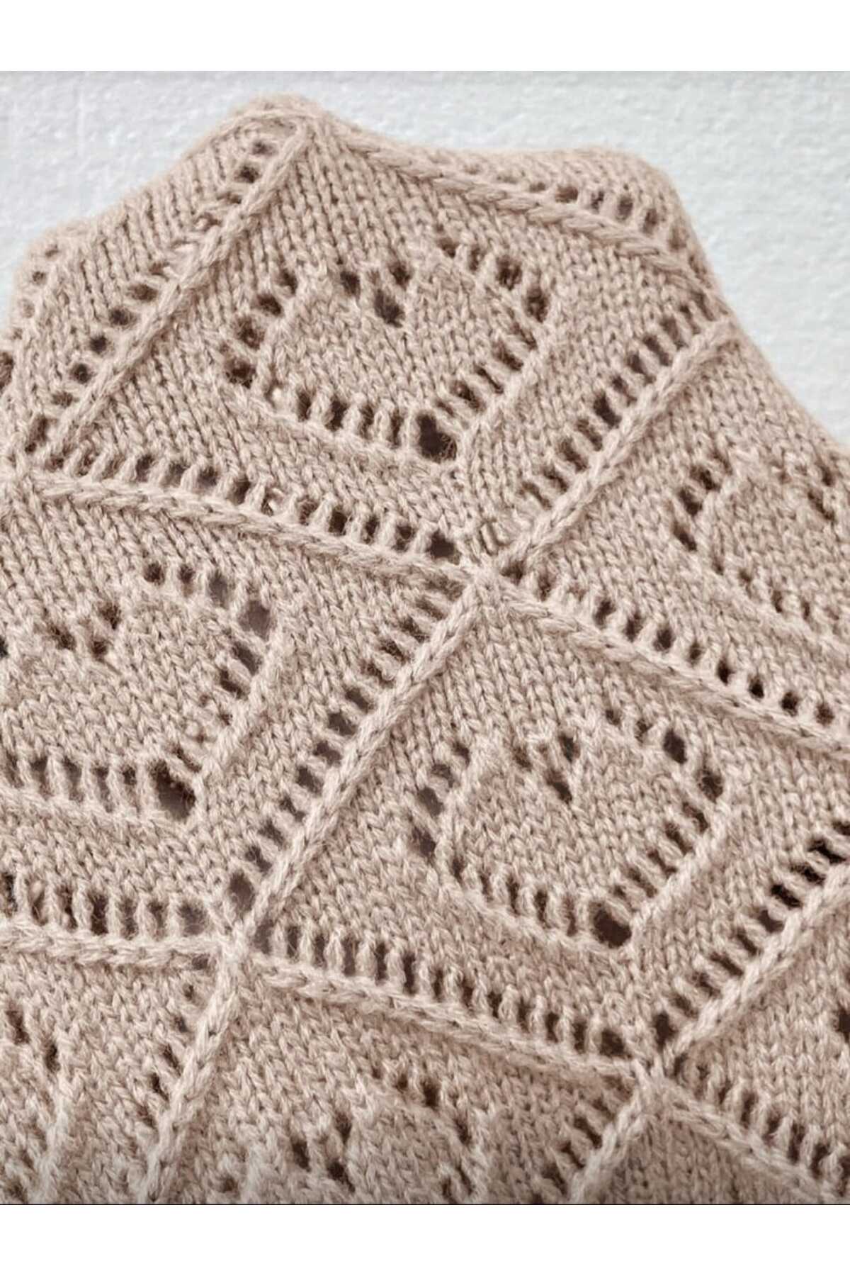 Gülçin Coşkun  Baklava Desen Düğmeli Ajurlu Bisiklet Yaka Ara Boy %100 Pamuk Kadın Triko Hırka - Görsel 3