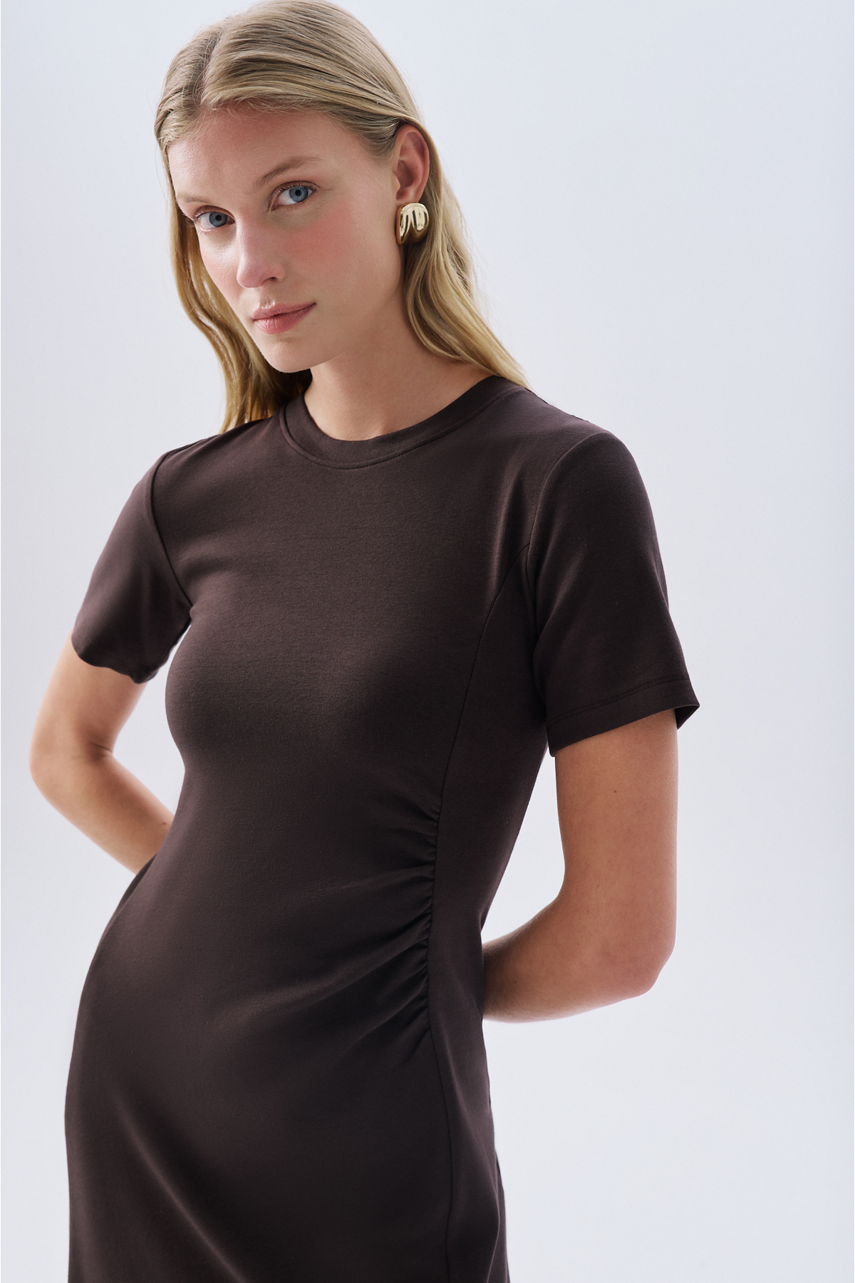 Mudo  FITTED BÜZGÜLÜ YIRTMAÇLI MİDİ ELBİSE - Görsel 4