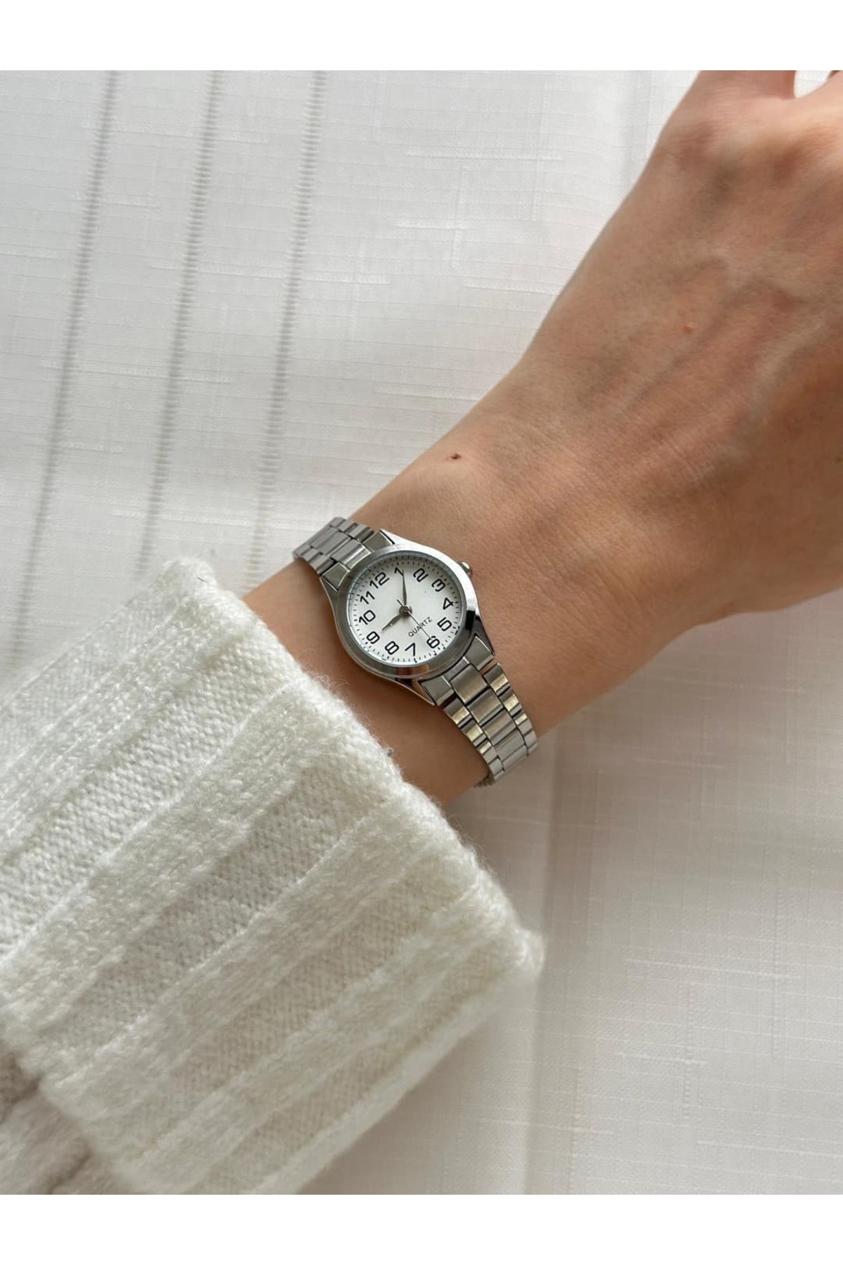 MERW  Poli Model Gümüş Renk Metal Kordon Vintage Seri Kadın Kol Saati - Görsel 2