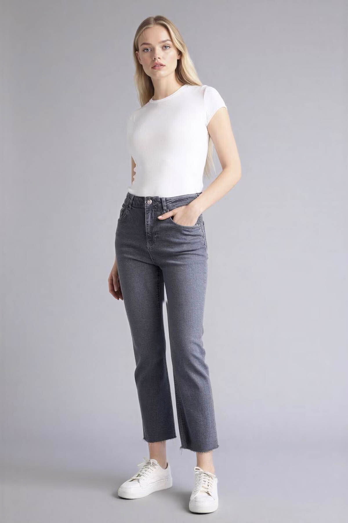 DeFacto Crop Flare Fıt Yüksek Bel Jean Pantolon G2217AX26SP görsel 2
