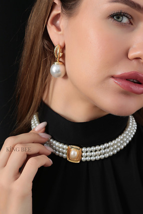 King Bee İtalyan Tasarım Üç Sıra İncili Choker Kolye Vintage Gold Tokalı Zari...